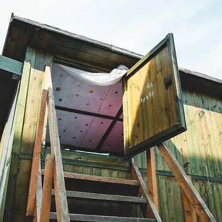 Green Cottage Apartment Apartman *